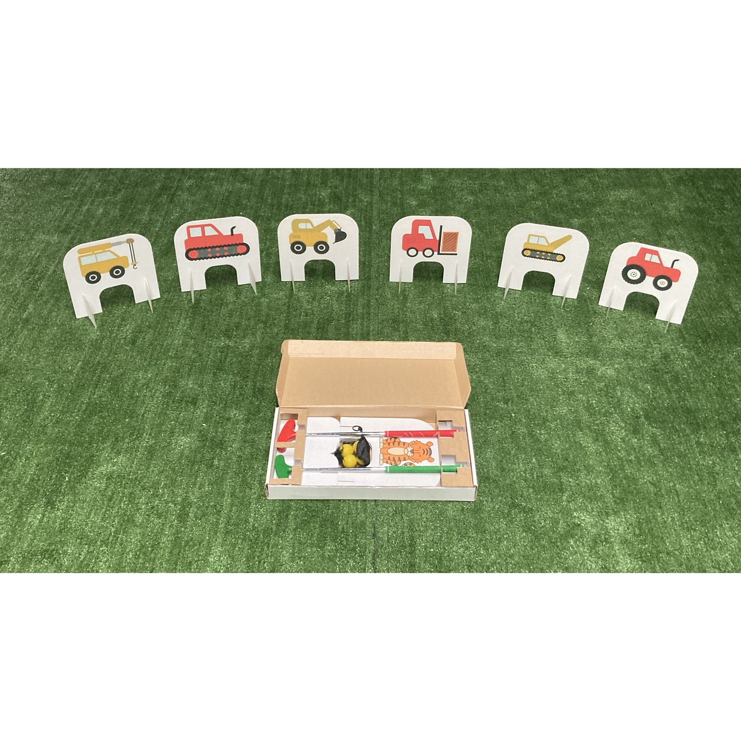 Putt N Play Mini Set - Starter Kit with 2 Plastic Putters